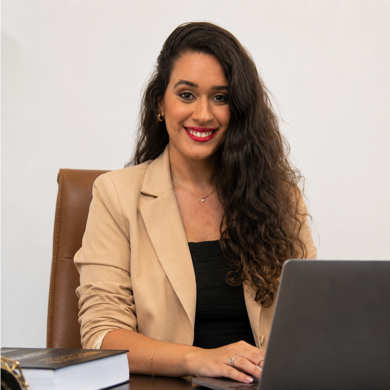 Dra. Juliana Thuler